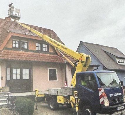 LKW-Arbeitsbühne von GST Schillinger im Einsatz